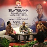 Foto Ketua Kadin Jabar bersama kandidat