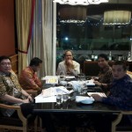 Ketua Umum Kadin Jabar Agung Suryamal sebagai perwakilan wilayah tengah bersama dengan Ketua Umum Kadin Indonesia Rosan P. Roeslani, perwakilan wilayah timur Erwoin Aksa, perwakilan wilayah barat Anindya Bakrie dan perwakilan asosiasi Haryadi Sukamdani
