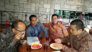 Agung Suryamal bersama dengan Rosan P. Roeslani, Anindya Bakrie dan Erwin Aksa