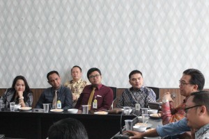 Pertemuan juga dihadiri perwakilan dari Dinas-Dinas terkait APRINDO dan Bank BJB Divisi Pembiayaan UMKM yang juga kemudian memberi masukan solusi.